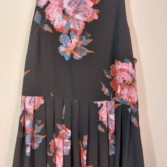 𝅺FREE PEOPLE FLUTTER BY FLUTTERBY FLORAL PLEATED MINI DRESS- 4 - Picture 4 of 6